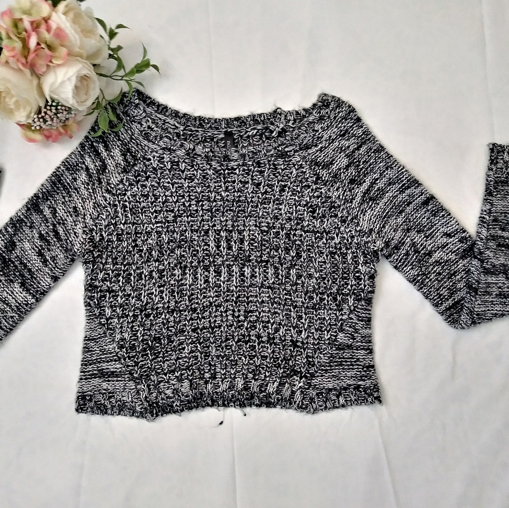 Full Tilt Knitted Cropped Woman Sweater. Black and White cropped sweater.